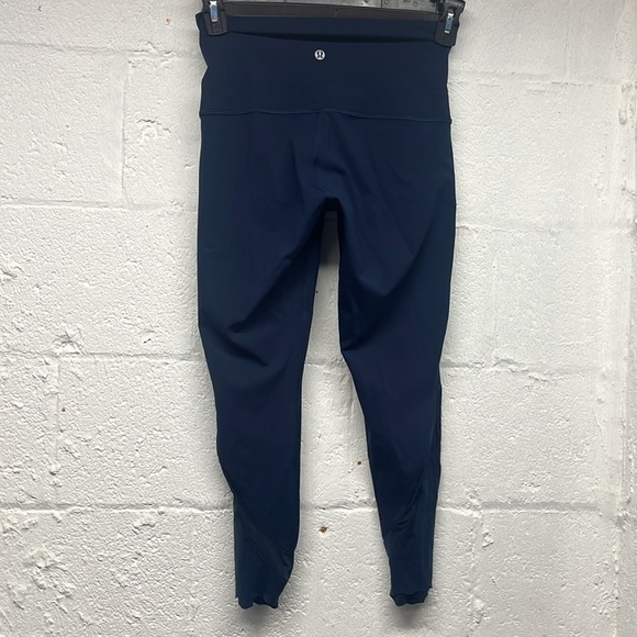 NEW Lululemon Wunder Under HR crop 23” scalloped detail - Picture 4 of 5